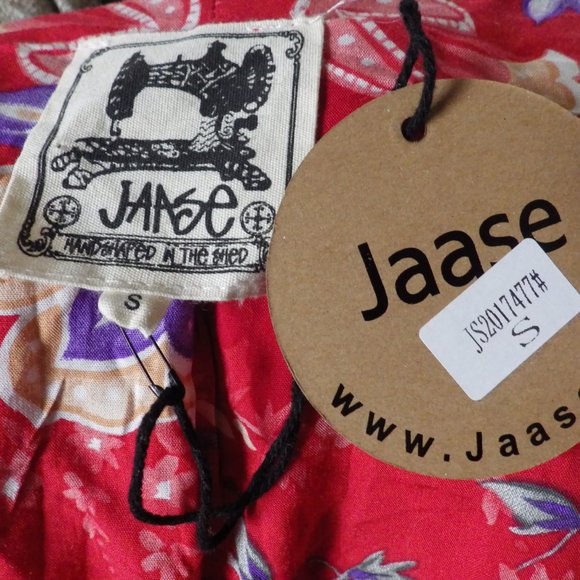 JAASE Jacket/ Top SMALL Australian Artist Print Red Floral Boho NWT - Picture 3 of 8